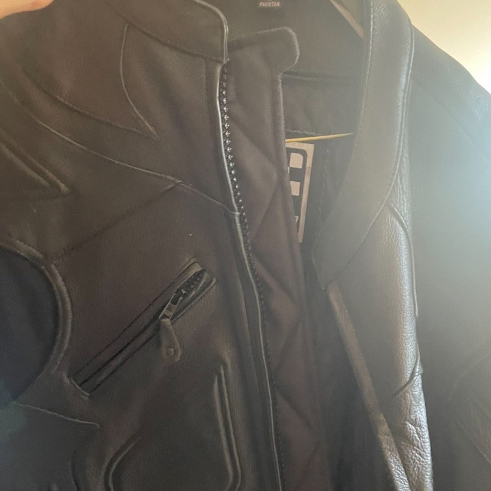 Motorcycle jacket - Picture 2 of 2